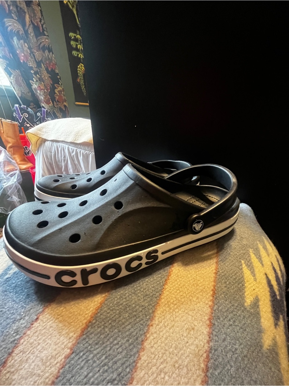 Crocs mens Classic Clog in Black